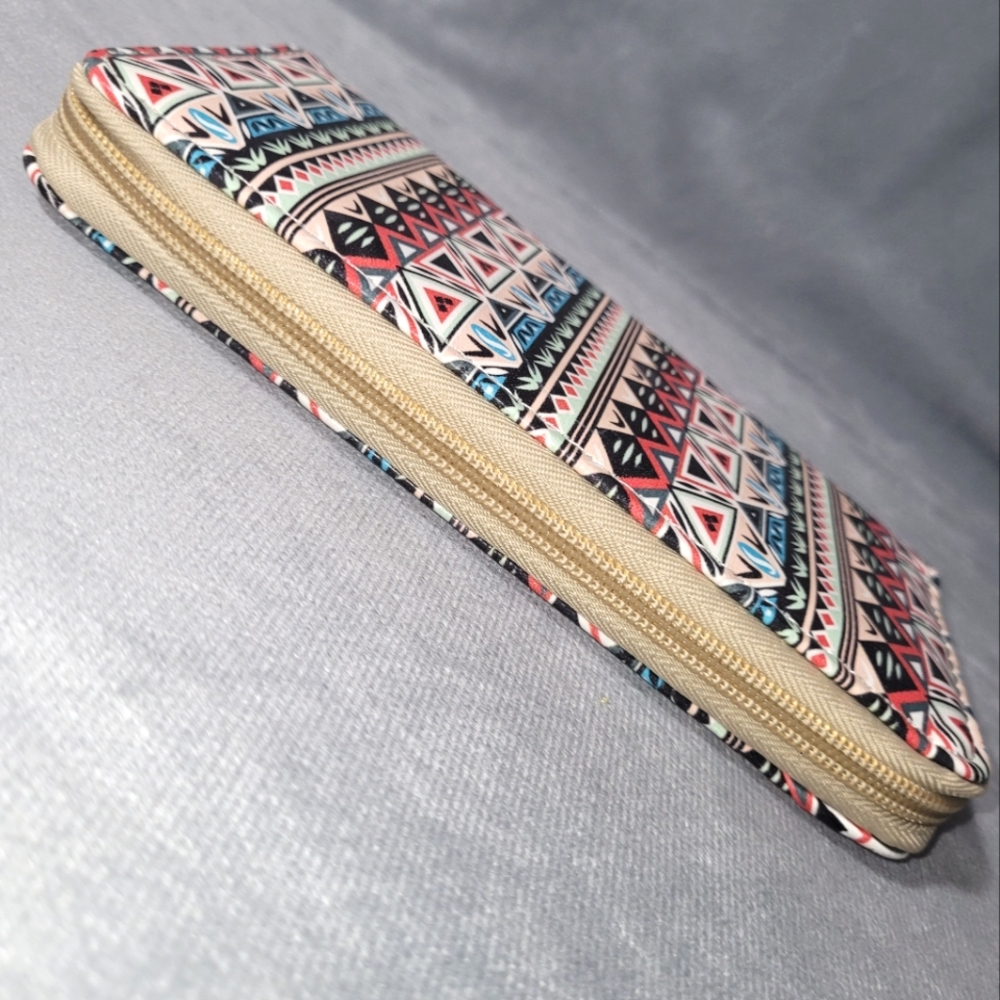 Patterned Zip-Around Wallet - Picture 3 of 15